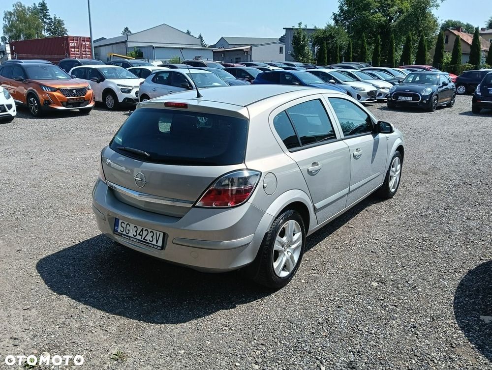 Opel Astra 1.6 Innovation 110 Jahre - 7