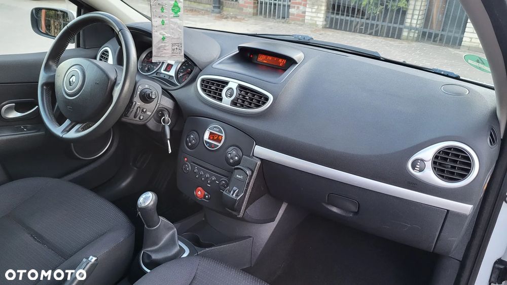 Renault Clio - 13