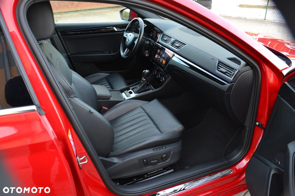 Skoda Superb Combi 2.0 TDI 4x4 DSG L&K - 37