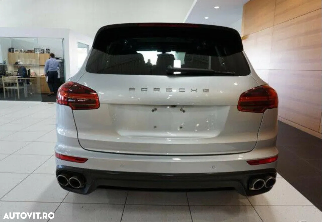 Porsche Cayenne S E-Hybrid Platinum Edition - 4