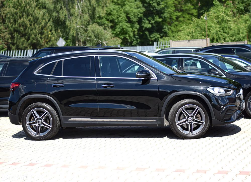 Mercedes-Benz GLA 250 e 8G-DCT AMG Line - 38