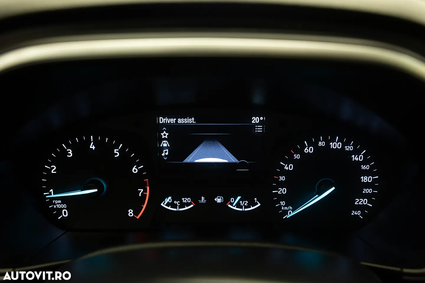 Ford Focus 1.0 EcoBoost Titanium - 28