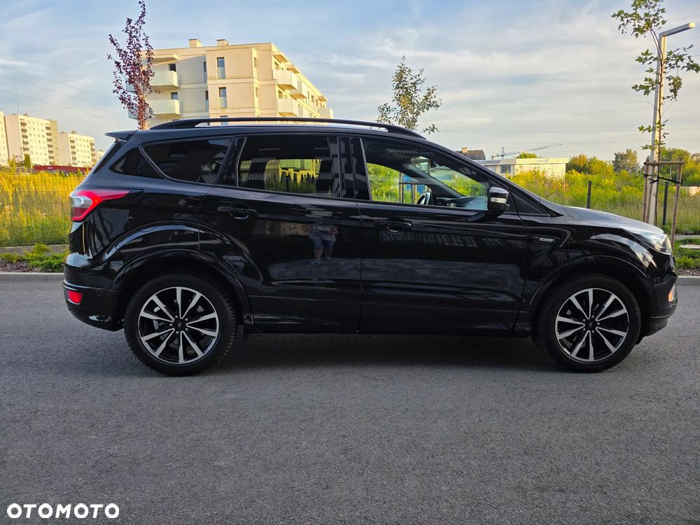 Ford Kuga 1.5 EcoBoost 2x4 ST-Line - 19
