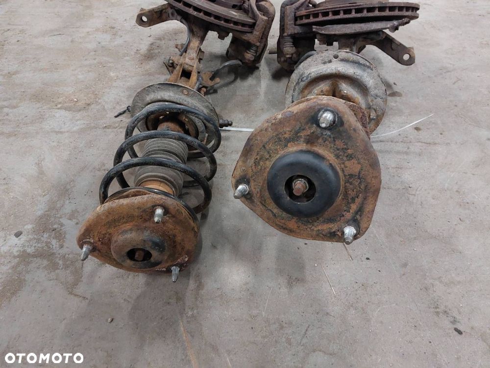 AMORTYZATOR ZWROTNICA LEWY PRAWY PRZÓD HAMULCE VOLVO S40 V40 I LIFT 1.9 DI - 2