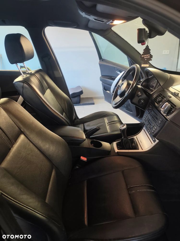 BMW X3 2.5i - 22