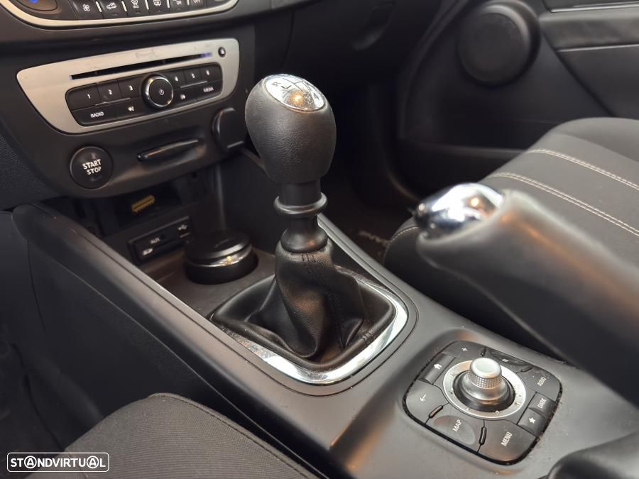 Renault Mégane Sport Tourer 1.5 dCi Dynamique SS - 14