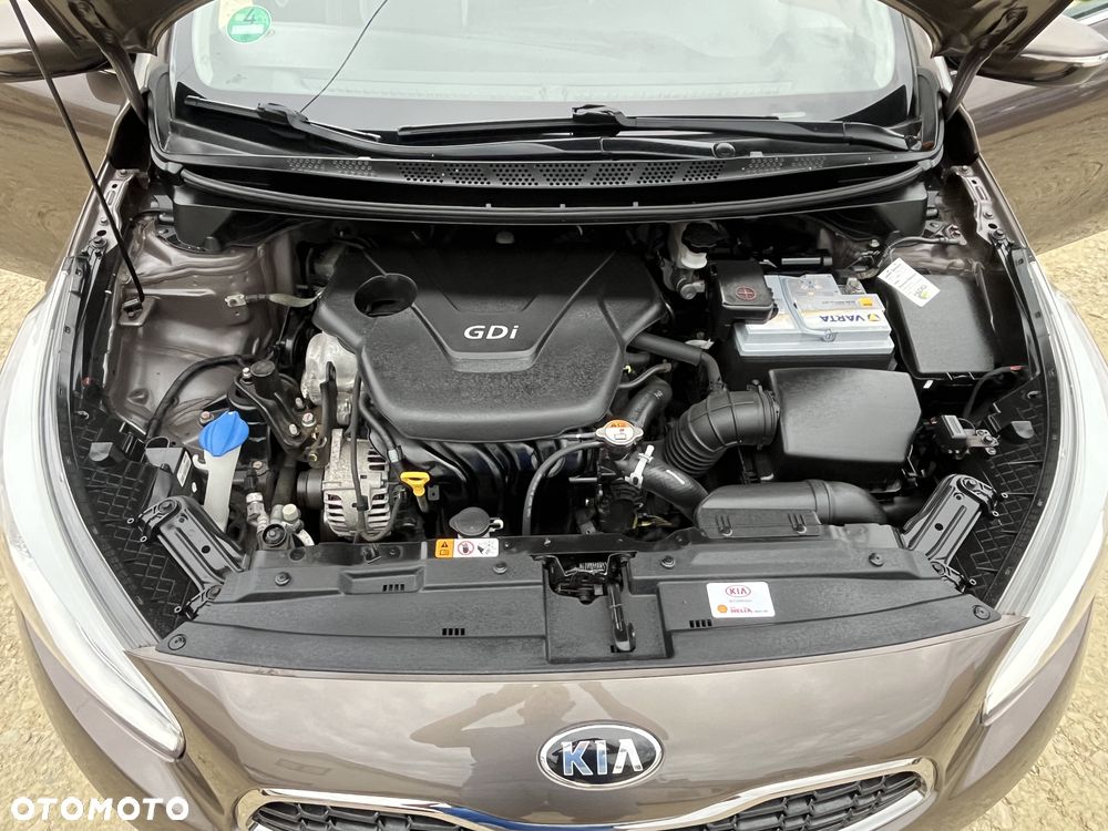 Kia Ceed 1.6 GDI ISG Spirit - 28