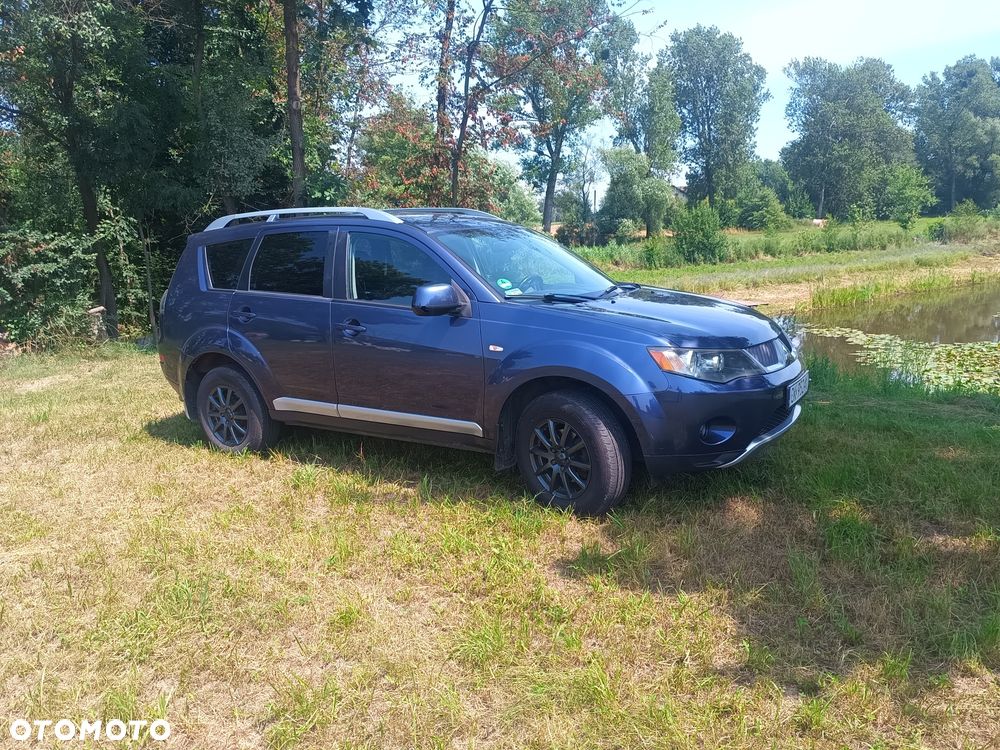 Mitsubishi Outlander - 4