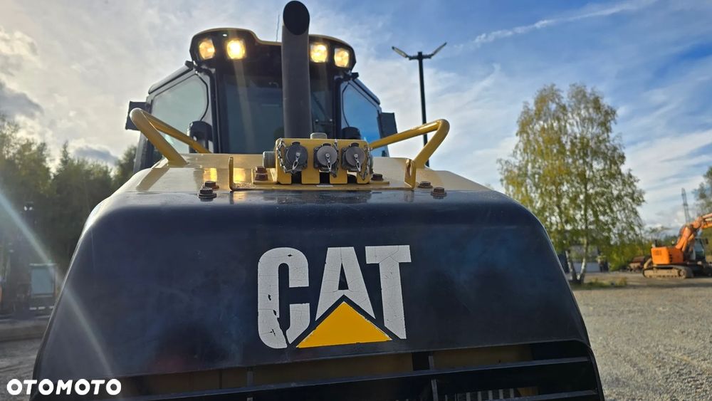 Caterpillar D5 - 13