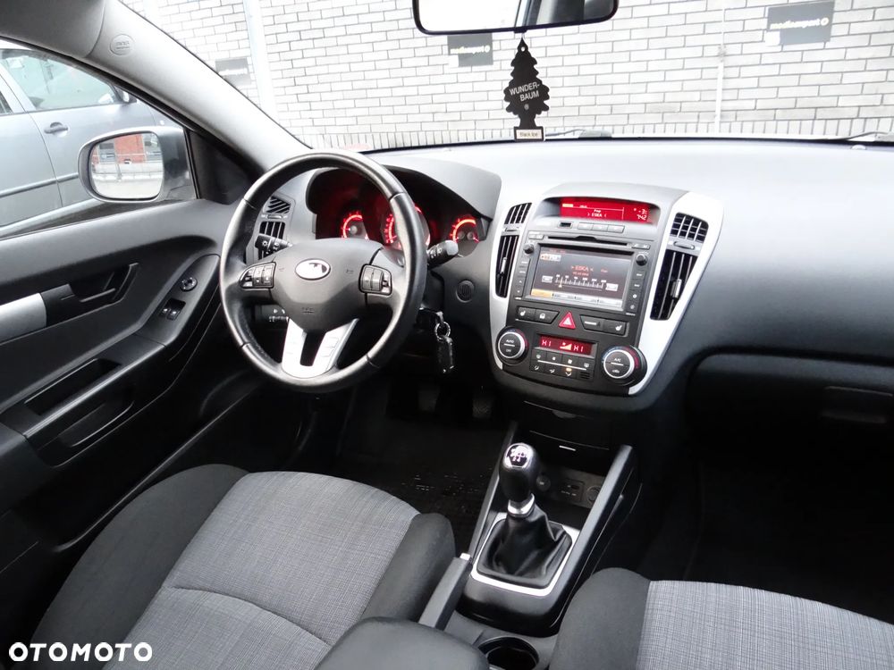 Kia ProCeed 1.4 CVVT Dream-Team Edition - 34