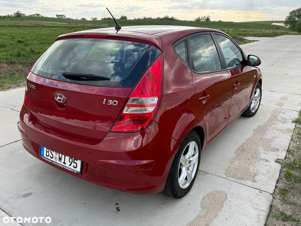 Hyundai i30 1.4 Base - 10