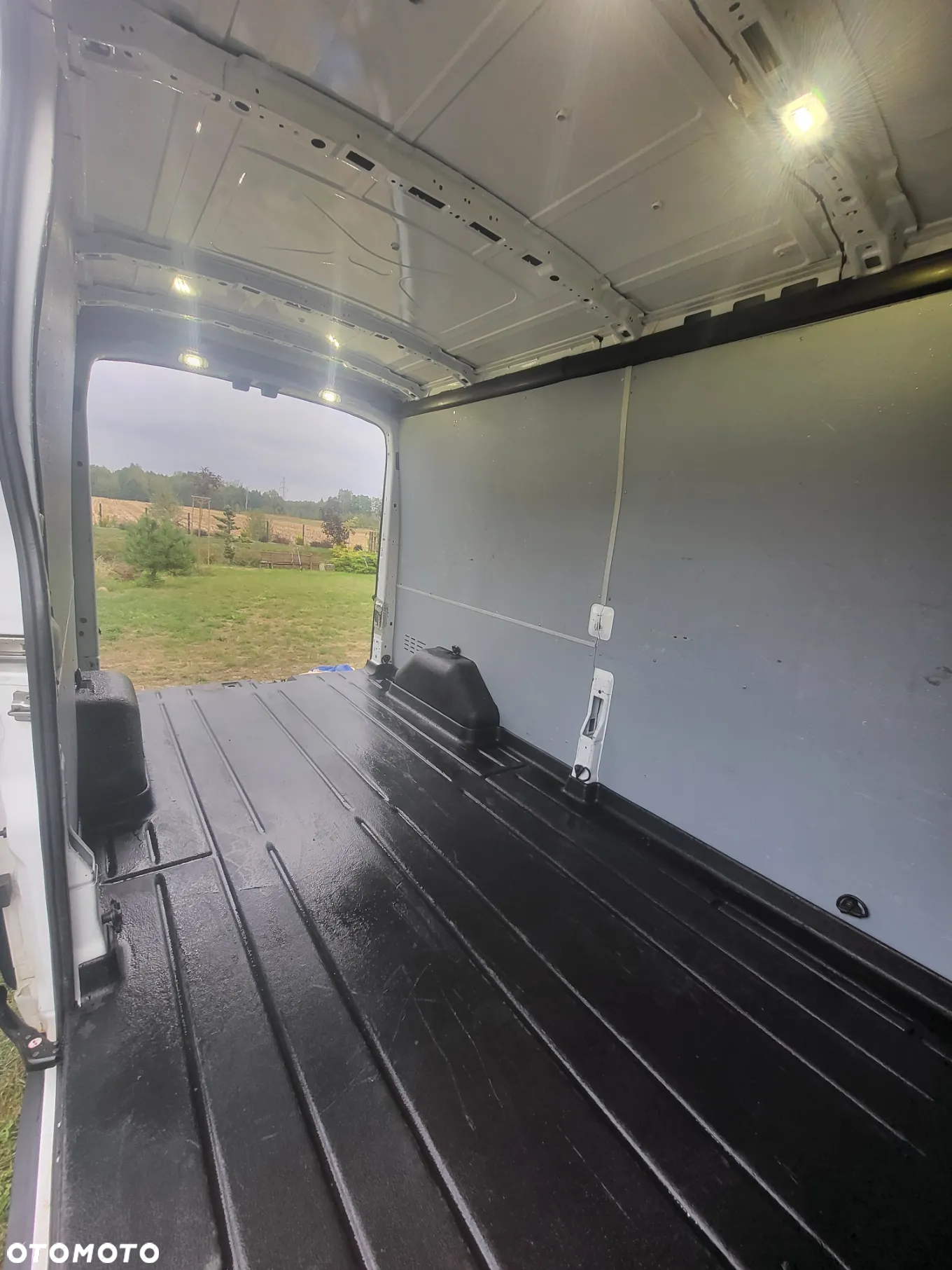 Ford Transit - 9