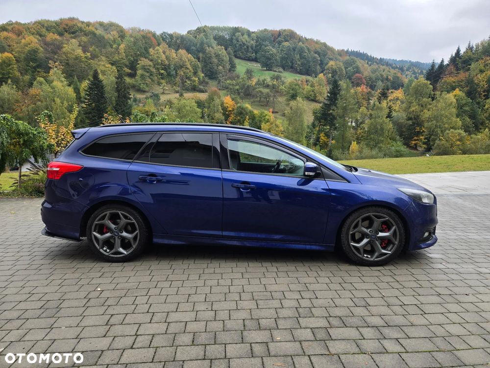 Ford Focus 2015 photo 3