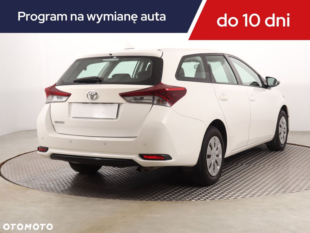 Toyota Auris - 7