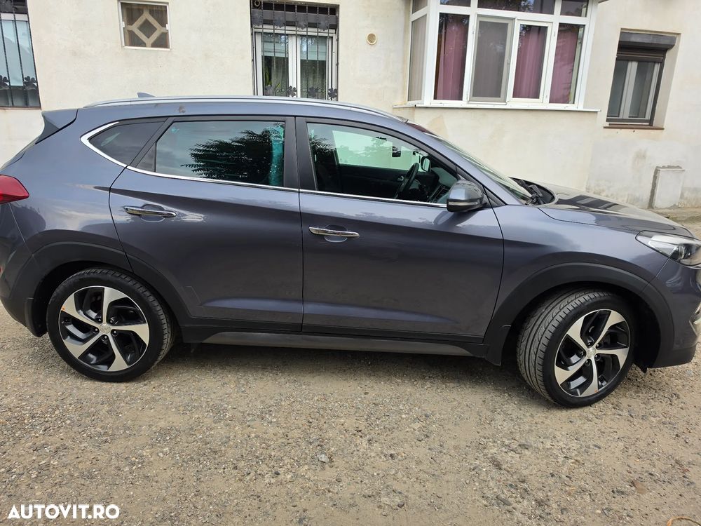 Hyundai Tucson 1.6 T-GDi 4WD 6MT Style - 12