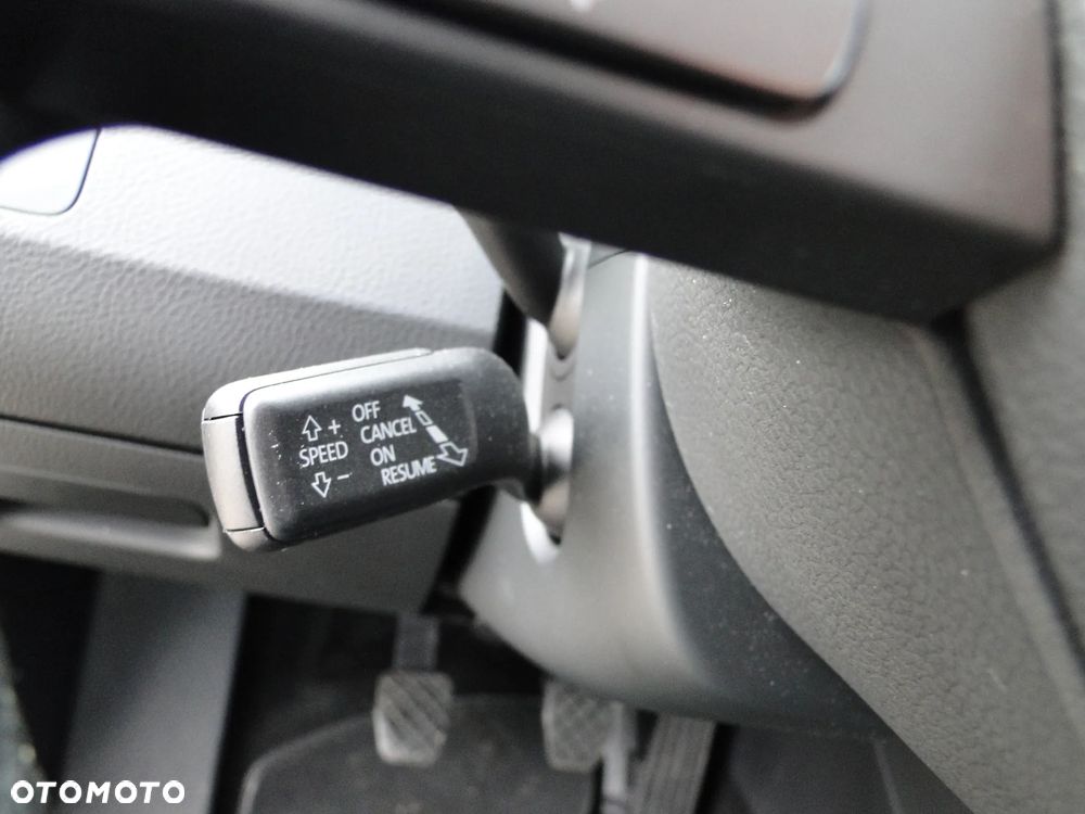 Volkswagen Passat 2.0 TDI BlueMotion Technology Highline - 24