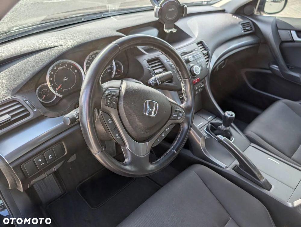 Honda Accord 2.0 Executive - 24