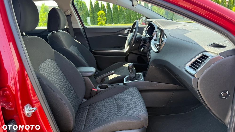 Kia Ceed 1.0 T-GDI 120 OPF Edition 7 - 18