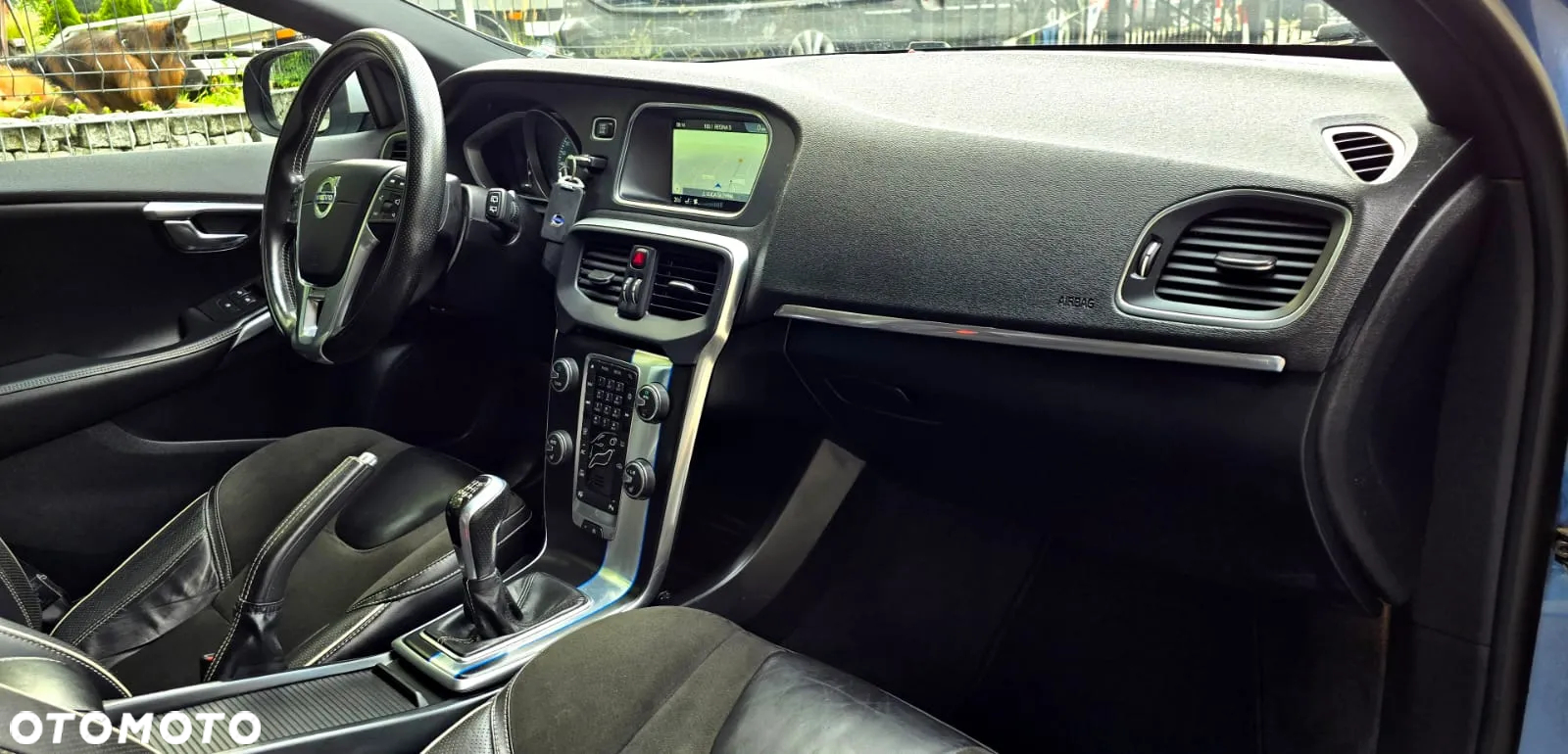 Volvo V40 D2 Drive-E R-Design Momentum - 12