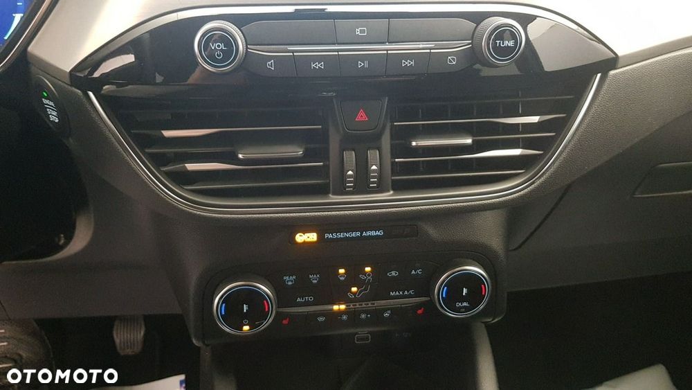 Ford Kuga - 24