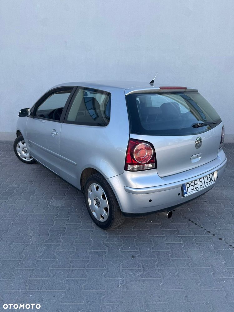 Volkswagen Polo - 2