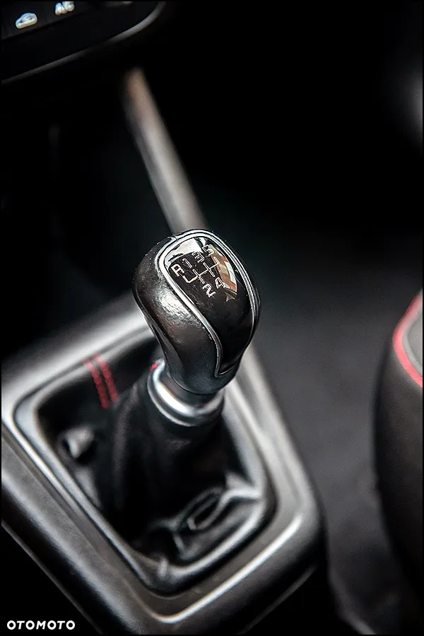 Kia Venga - 28