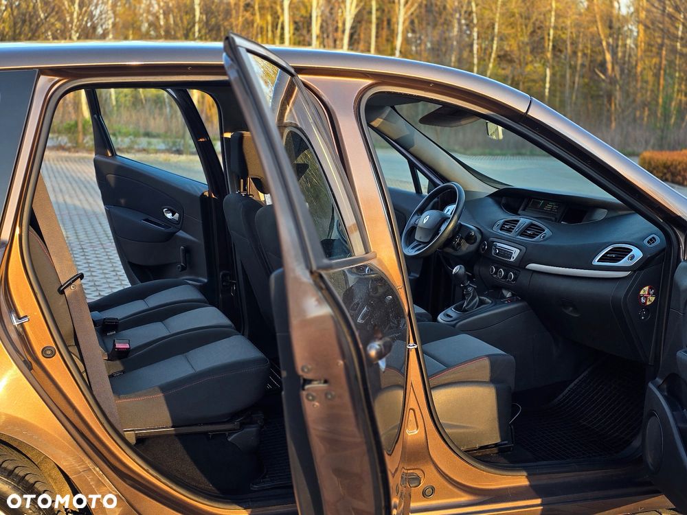 Renault Scenic 1.5 dCi Expression - 11