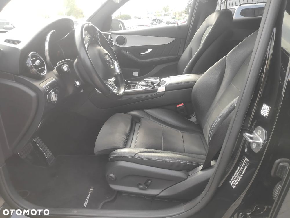 Mercedes-Benz GLC 220 d 4Matic 9G-TRONIC AMG Line - 26