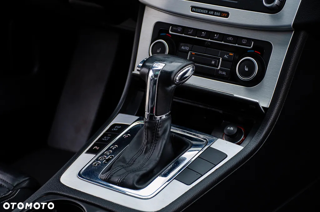 Volkswagen Passat CC 2.0 TSI DSG - 28