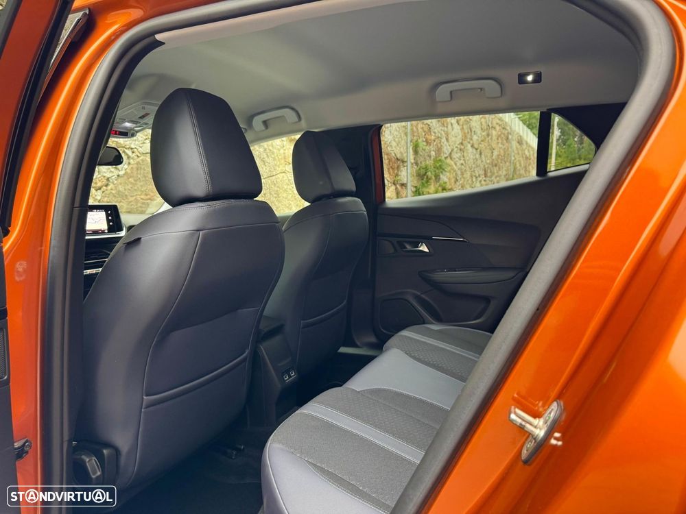 Peugeot 2008 1.2 PureTech Allure - 16