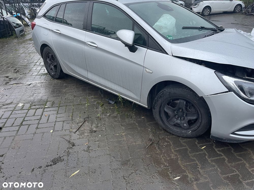 OPEL ASTRA K KOMBI DRZWI Z176 2019 rok DRZWI - 1