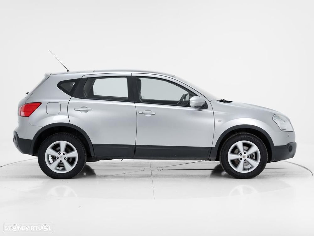 Nissan Qashqai - 2
