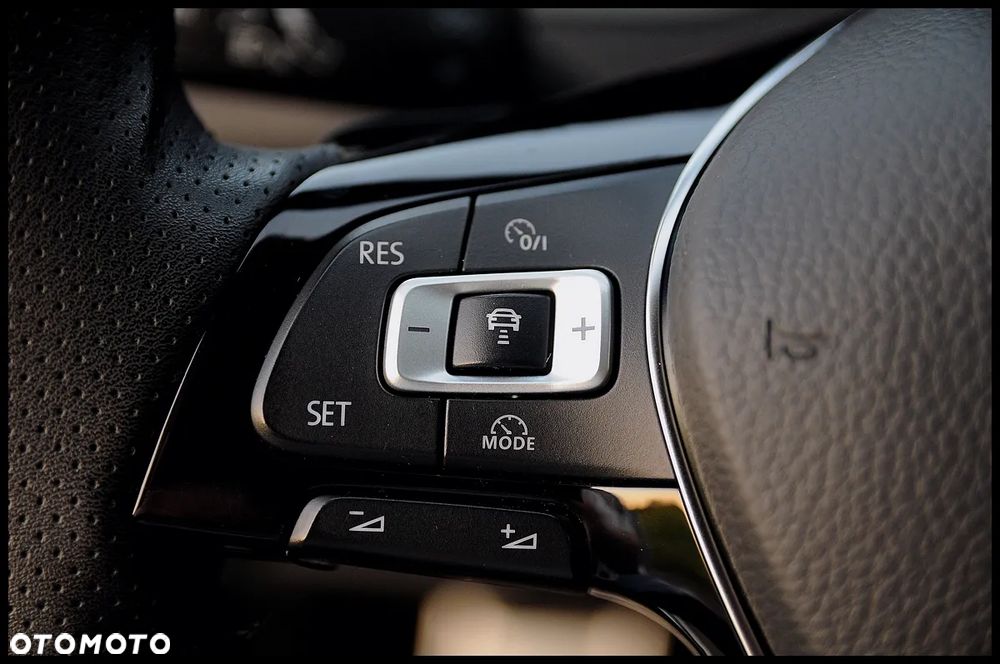 Volkswagen Arteon 2.0 TDI SCR 4Motion DSG R-Line - 30