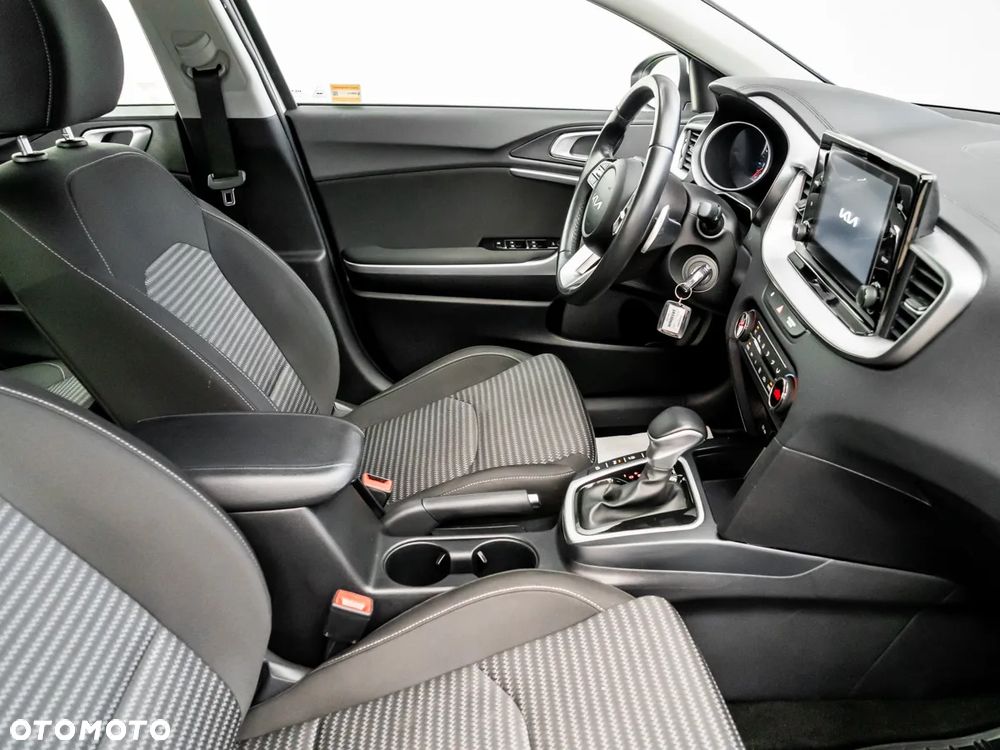 Kia Ceed 1.5 T-GDI M DCT - 22