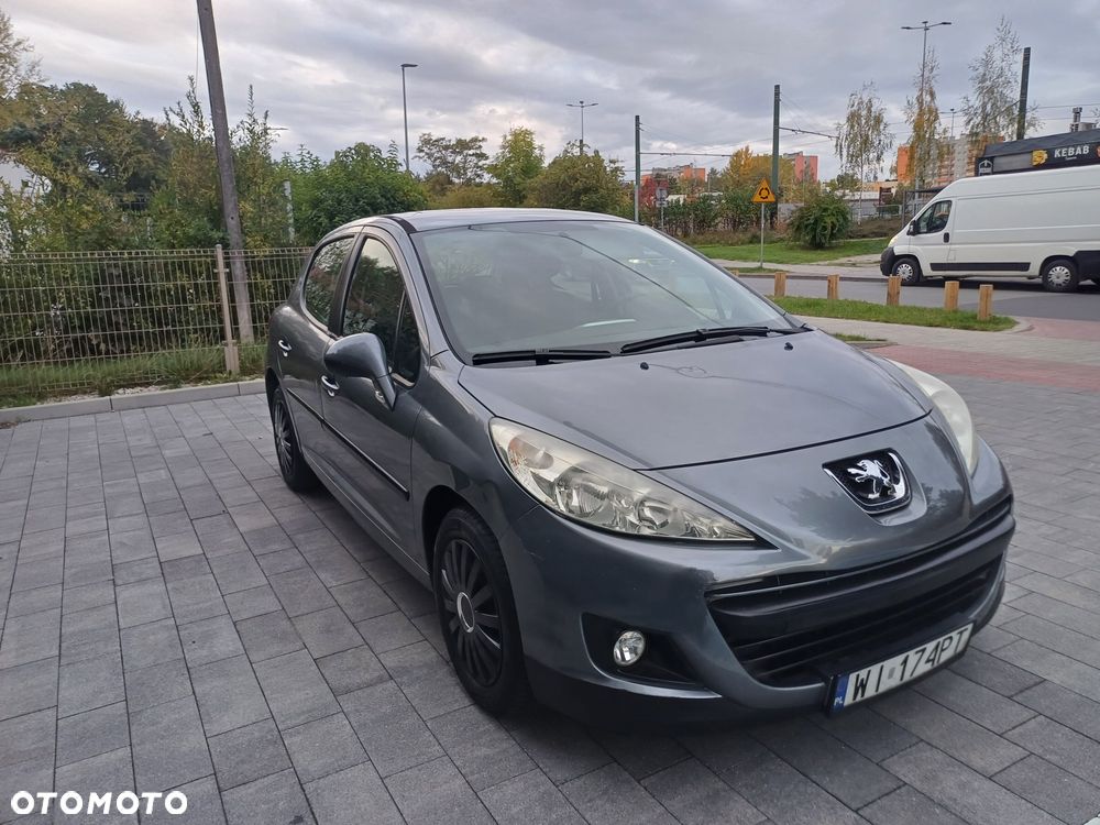 Peugeot 207 2009 photo 2