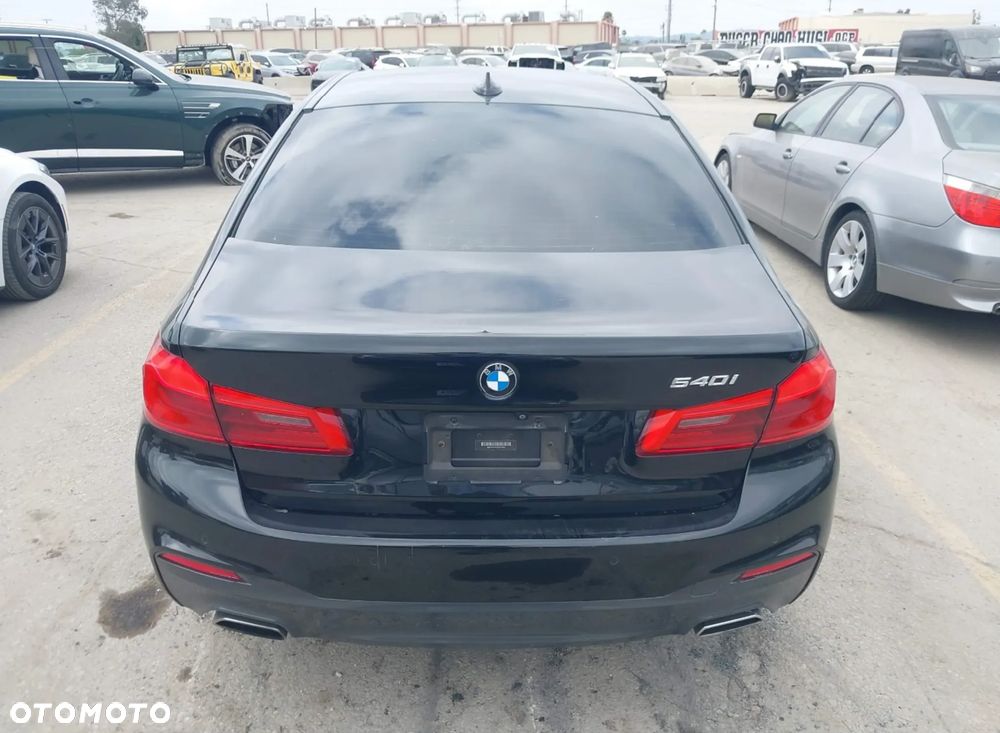BMW Seria 5 540i GPF Sport - 6