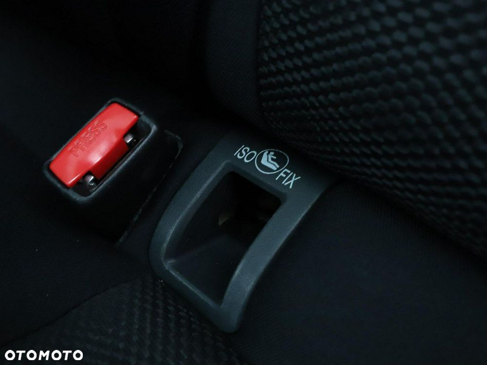 Nissan Qashqai 1.6 DCi Xtronic TEKNA - 37