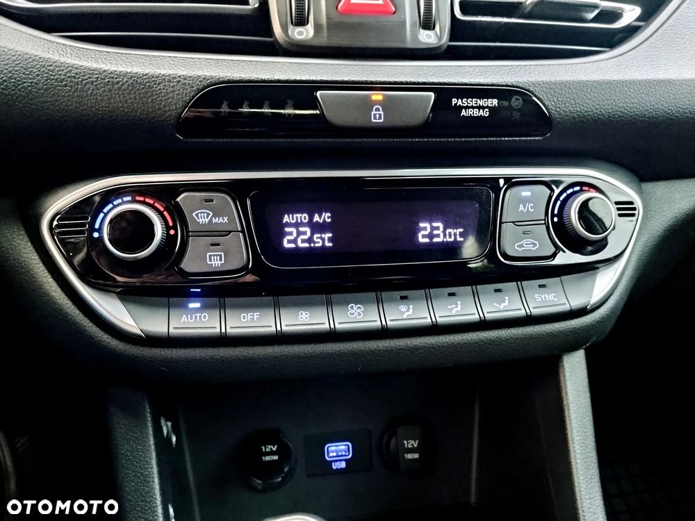 Hyundai i30 1.5 DPI Smart - 17