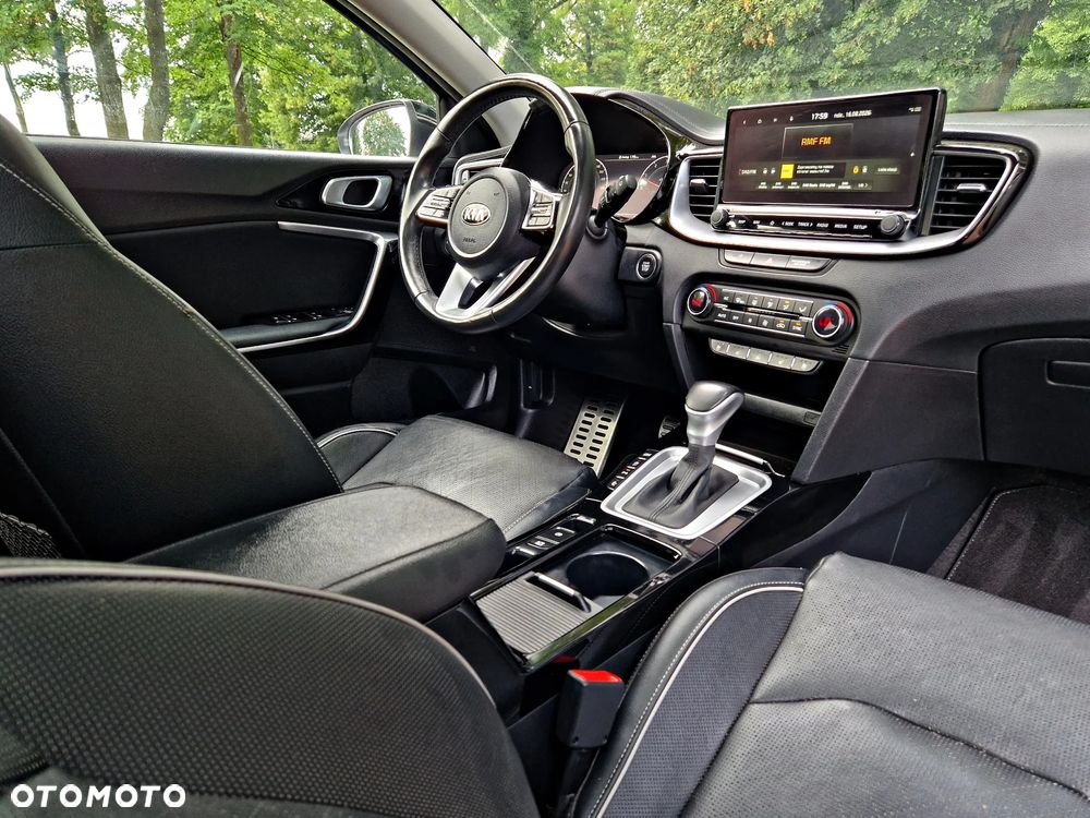 Kia XCeed - 18