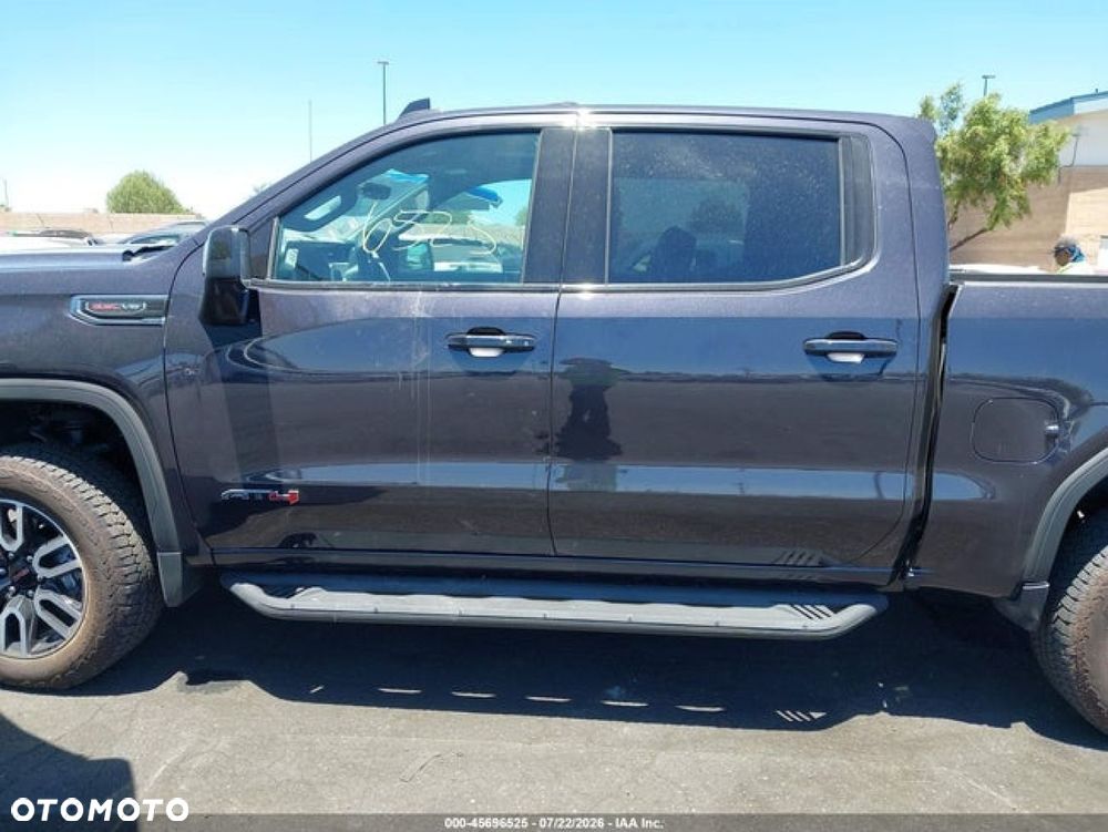 GMC Sierra - 2