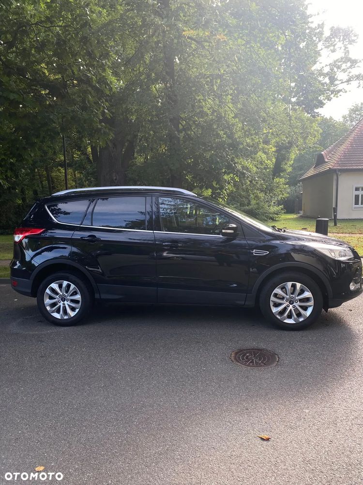 Ford Kuga 2.0 TDCi 2x4 Titanium - 3