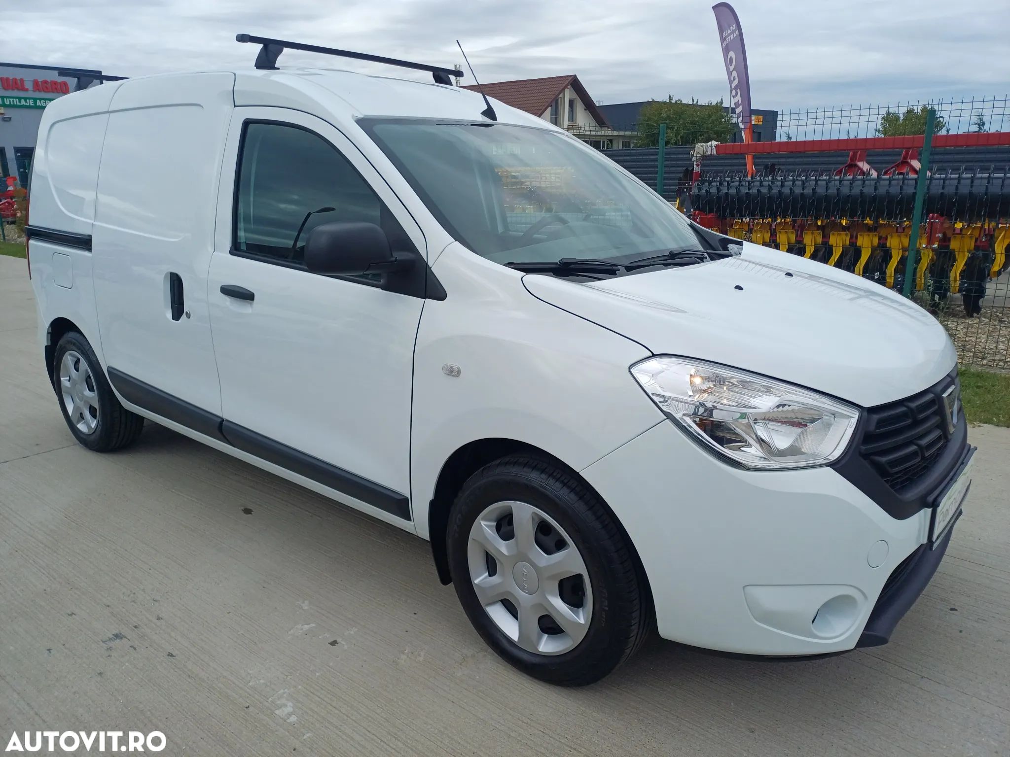 Dacia Dokker 1.5 Blue dCi Laureate - 1