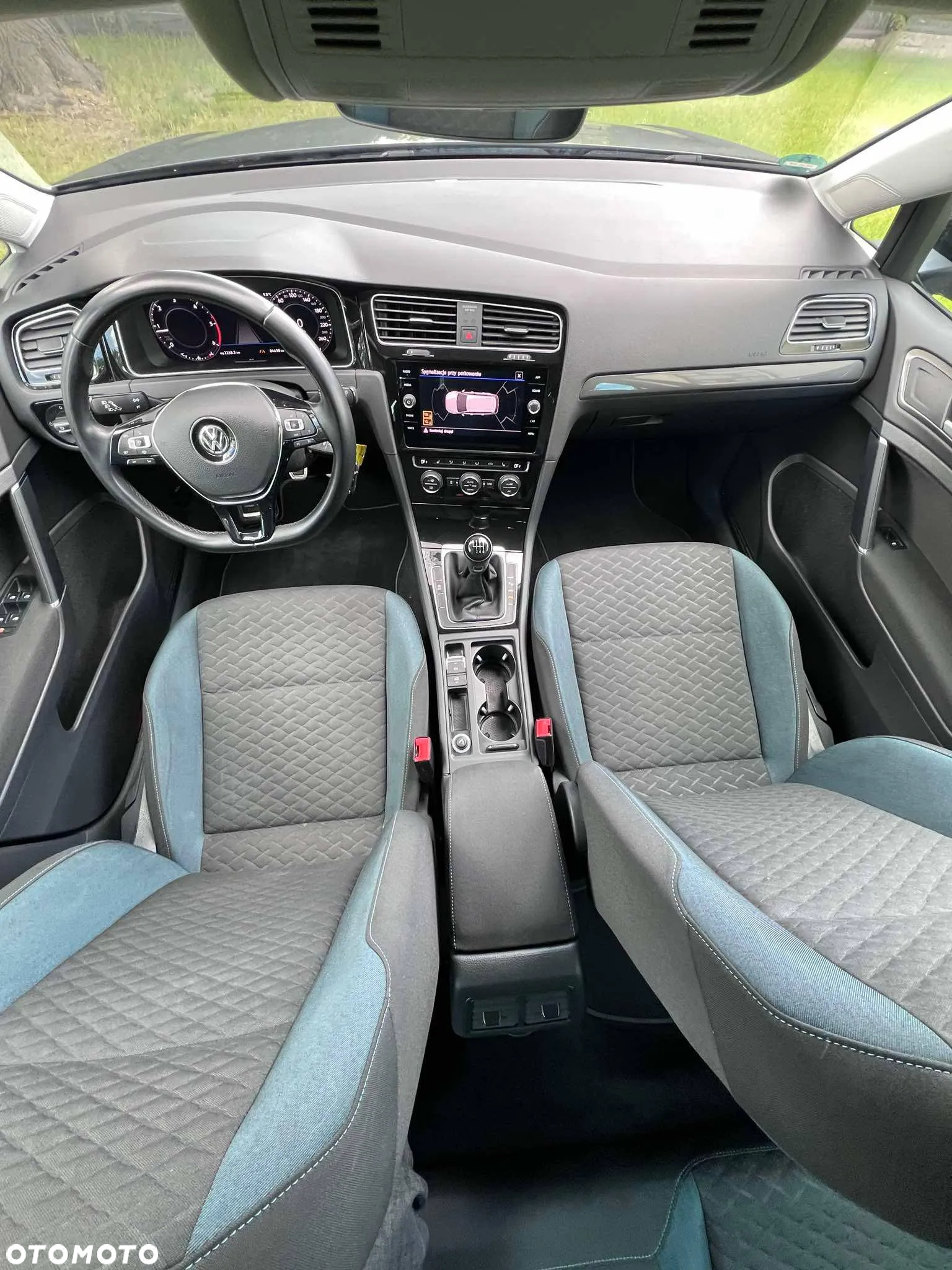 Volkswagen Golf 2.0 TDI SCR IQ.DRIVE - 18