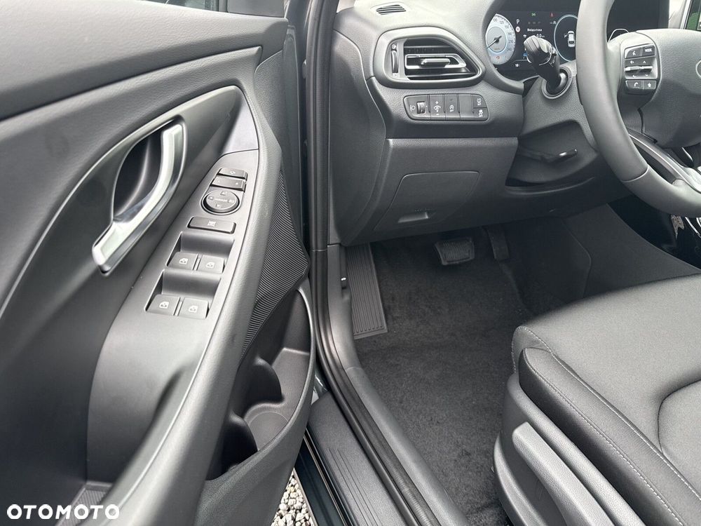 Hyundai i30 1.6 T-GDI Smart DCT - 13