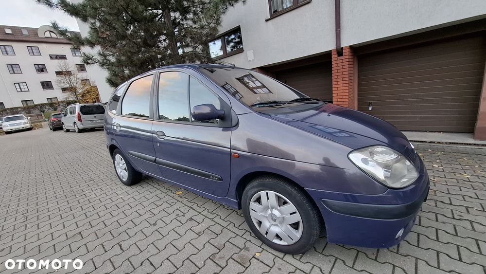 Renault Scenic - 1