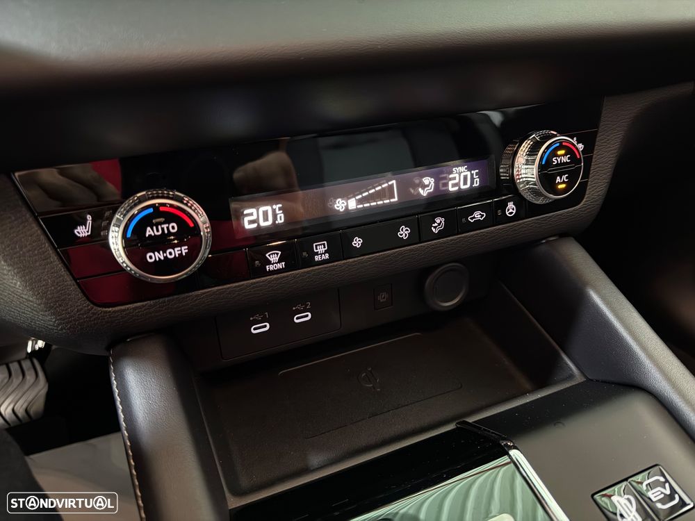 Mitsubishi Outlander - 13