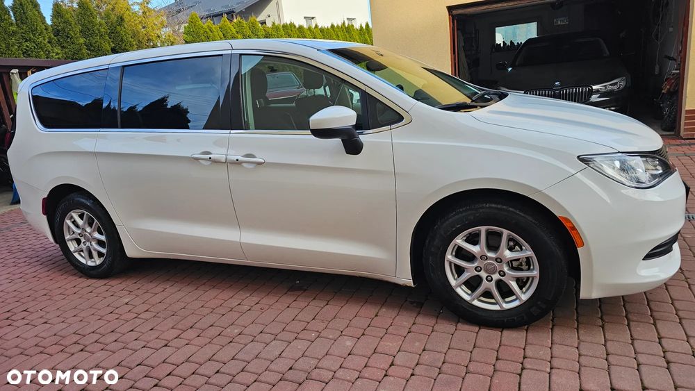 Chrysler Pacifica - 20