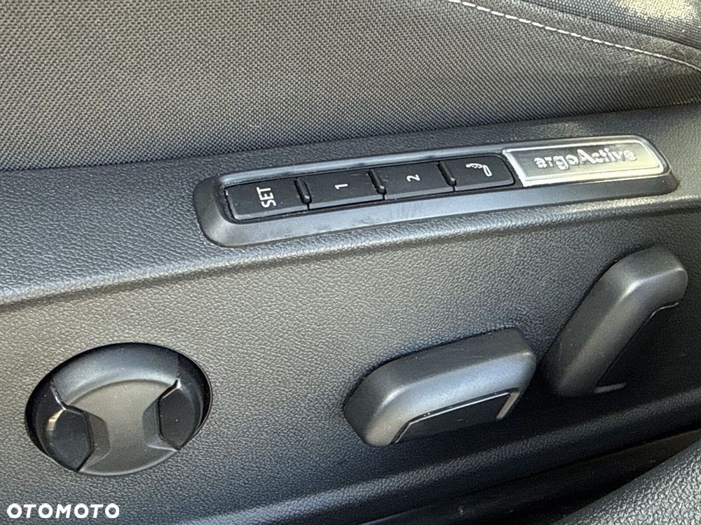 Volkswagen Golf 2.0 TSI Style DSG - 13