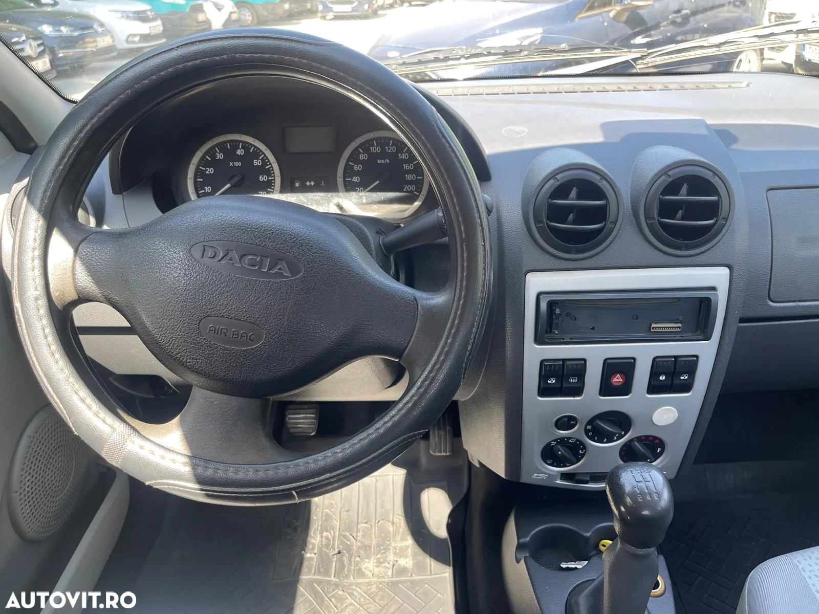 Dacia Logan 1.6 MPI Laureate - 6
