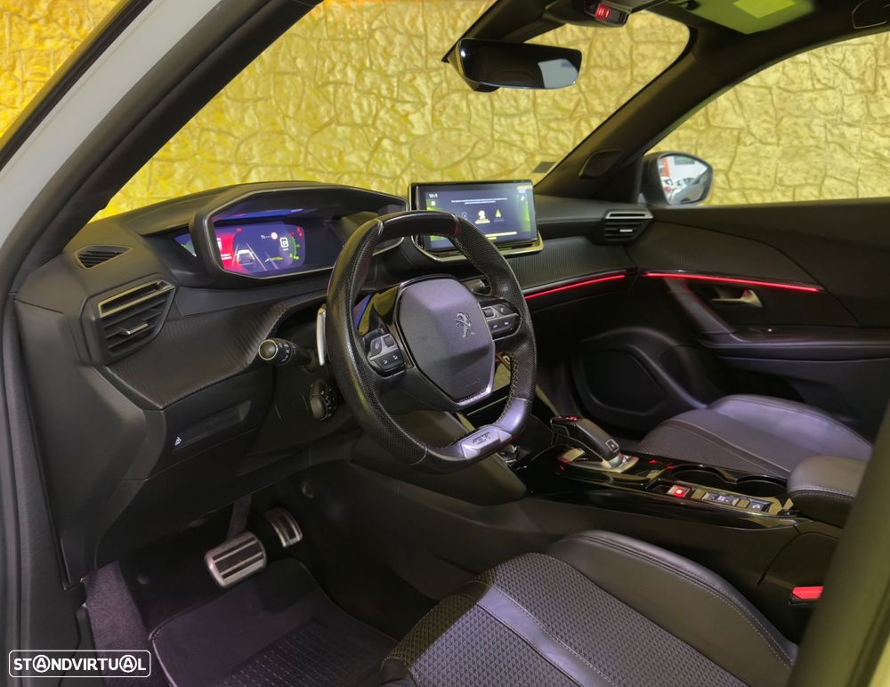 Peugeot 2008 1.5 BlueHDi GT Pack EAT8 - 23